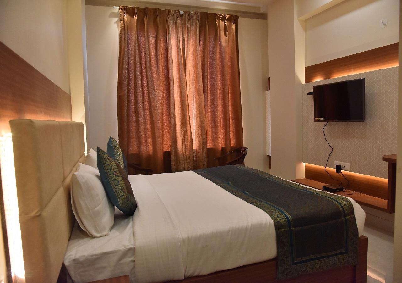 Hotel Rk Grand Varanasi Ngoại thất bức ảnh
